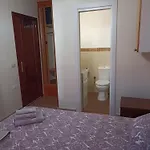 Kiki Vivienda Oda ve Kahvaltı 3*