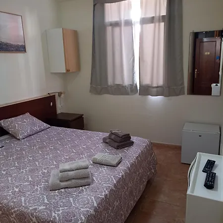 Kiki Vivienda Bed & Breakfast *